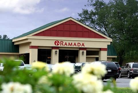 Hotel Ramada Stevens Point Zewnętrze zdjęcie